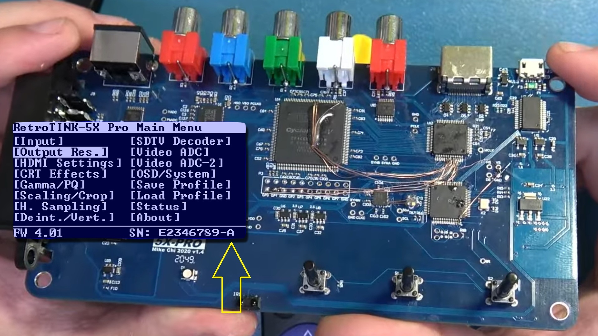 RetroTINK 5X unit connected in a retro gaming video setup